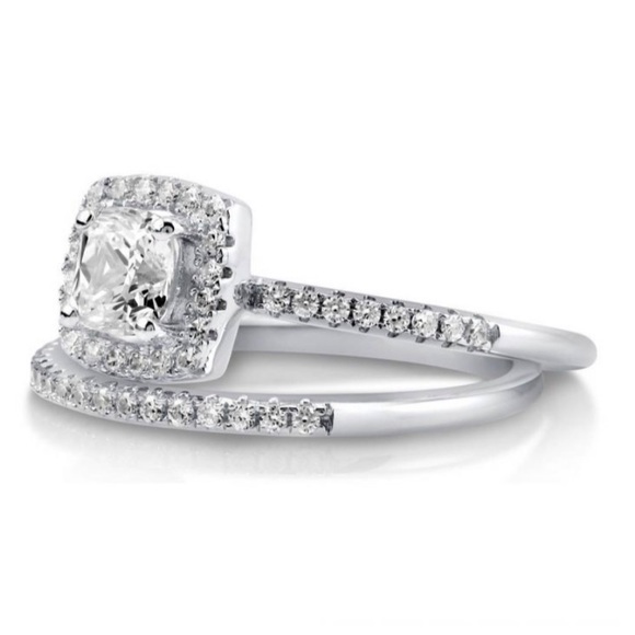 Sterling Silver Cushion Cut Wedding Set - Picture 2 of 8